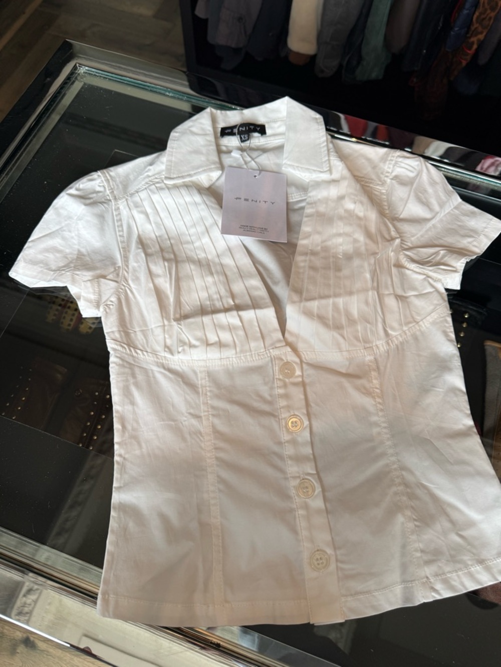 White Pleated V-Neck Button Front Top - Picture 4 of 8